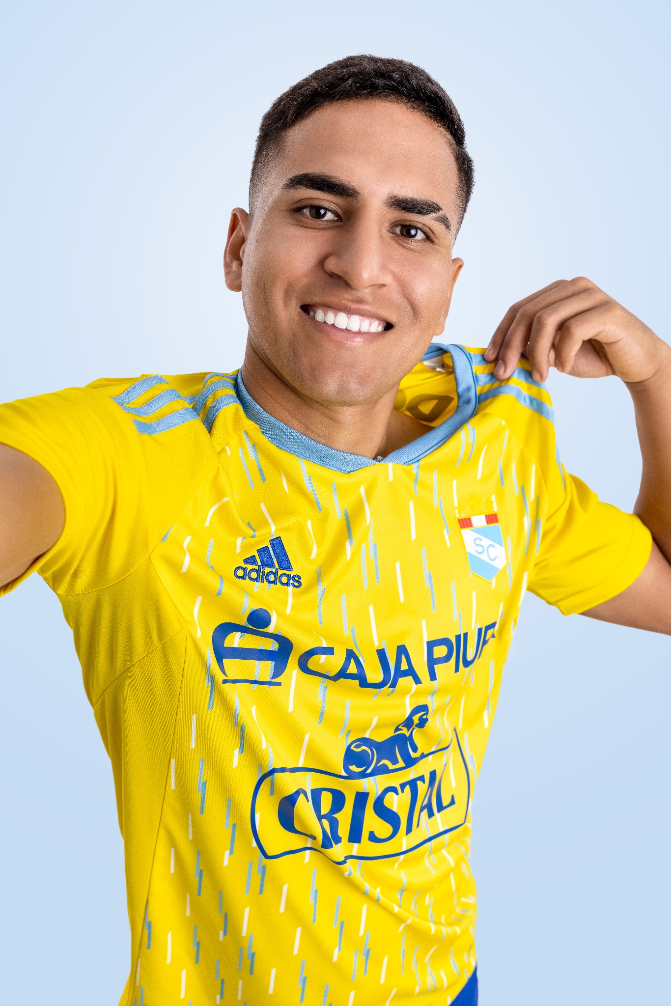 Club Sporting Cristal on X: Volvió nuestra querida camiseta amarilla.  Presentamos nuestra nueva camiseta Away 2023. Disponible en la web oficial  de #adidas y en el resto de canales oficiales a partir