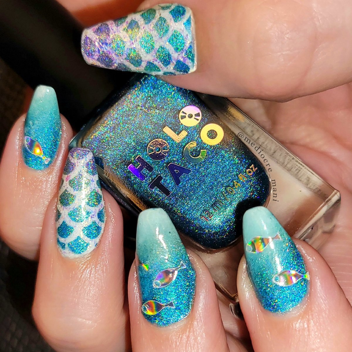 ARCNAILS's tweet photo. I did such a fun mani using @holotaco polishes. Even though I couldn't get @nailogical's Vacation Collection, I wanted to do a beachy mani with what I have. 

#paintwithsimply
https://t.co/KSzllCX4xl https://t.co/U493VPVPms