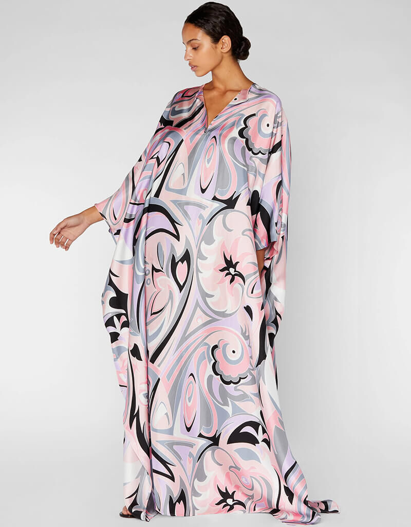 ✨✨ The intricate digital print on this dress creates a captivating visual effect, reminiscent of a carousel ride.

bit.ly/3NhwDqA 

#ArabicAttire #MaxiStyleDress #DigitalPrinted #WhimsicalBeauty #FashionistaVibes #PartyReady #StatementPiece #ElegantCharm