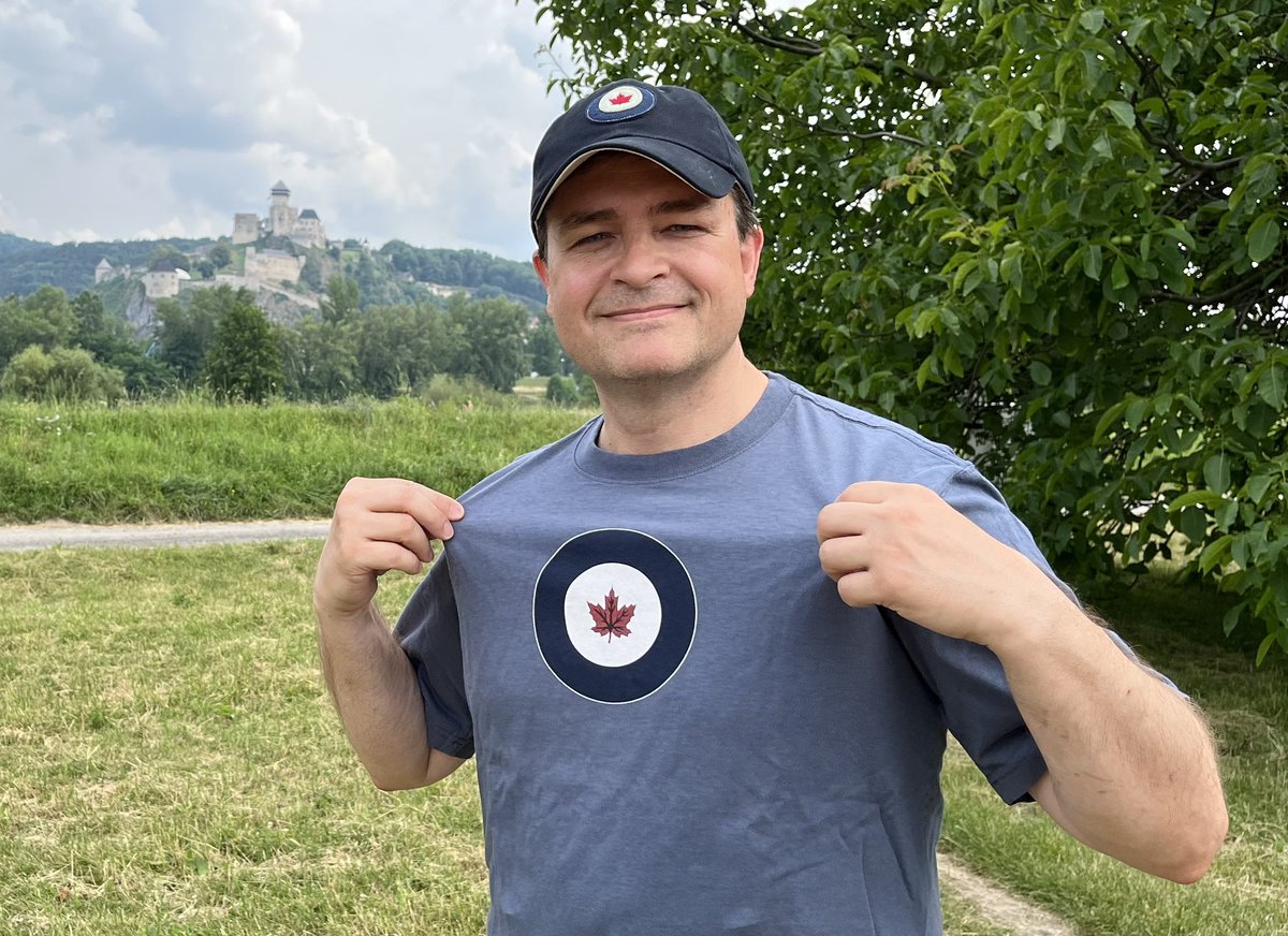 Wishing all Canadians a very happy #CanadaDay 🍁! Warmest greetings from Trenčín 🇸🇰 to all my friends in 🇨🇦! 🎉🎉🎉