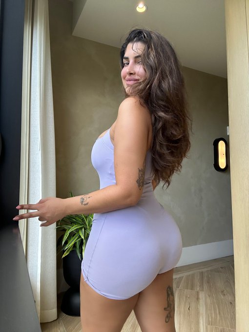 Front or back? 💋  https://t.co/gXWnHdZ4zW https://t.co/HJdZQ1vU22<a href="/tag/onlyfans"class="tags"><span>#onlyfans</span></a><a href="/tag/sellingcontent"class="tags"><span>#sellingcontent</span></a>