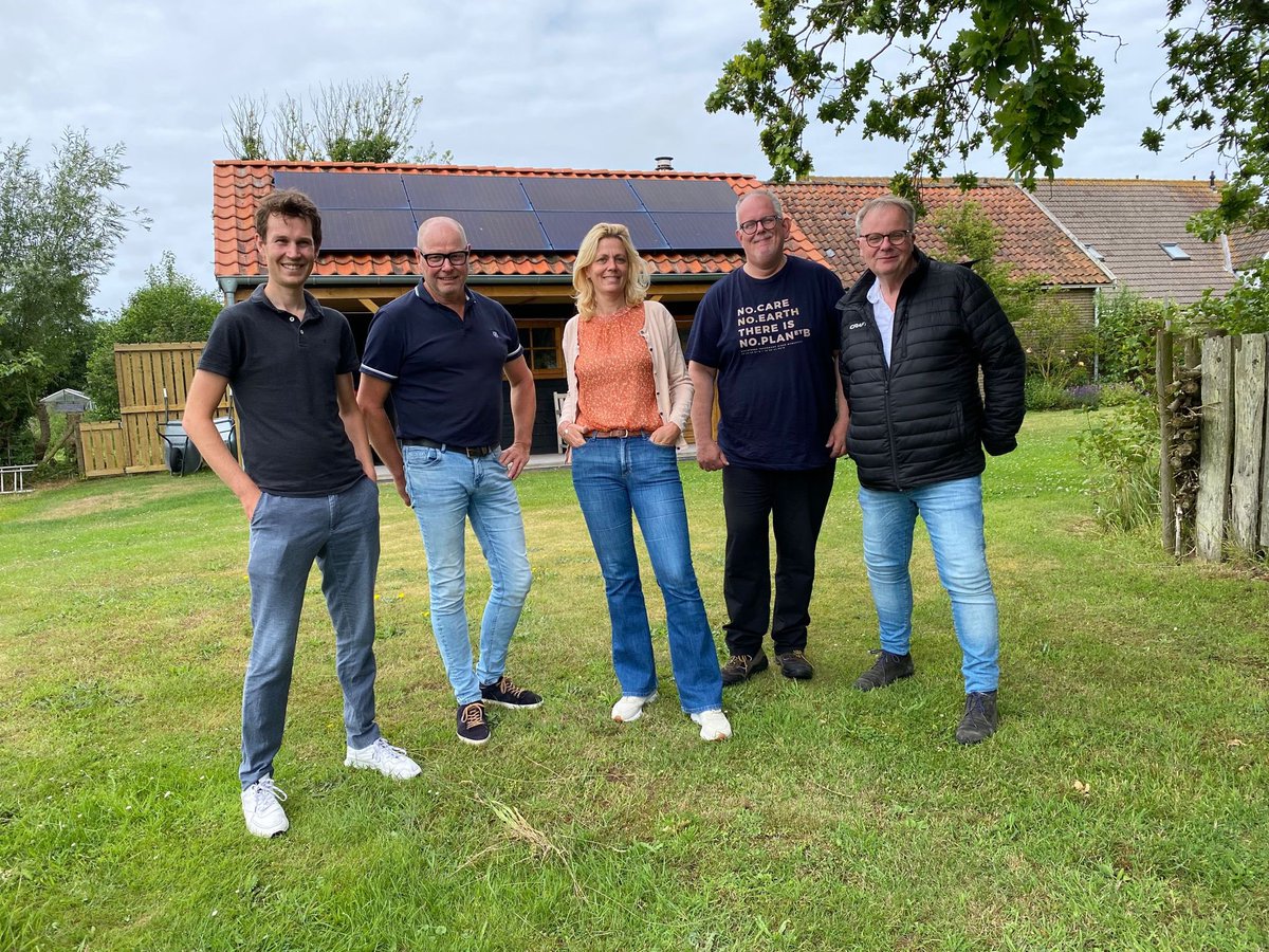 Met <a href="/pvdafryslan/">PvdA Fryslân</a> op bezoek bij <a href="/TEcooperatie/">TSenergie</a> en <a href="/PvdATs/">PvdA Terschelling</a>. Gesproken over duurzame energie op Terschelling. Dit eiland heeft potentie om zelfvoorzienend te worden, maar dan moet men wel de mogelijkheden krijgen. Provinciale en gemeentelijke regels staan verduurzaming nu in de weg.