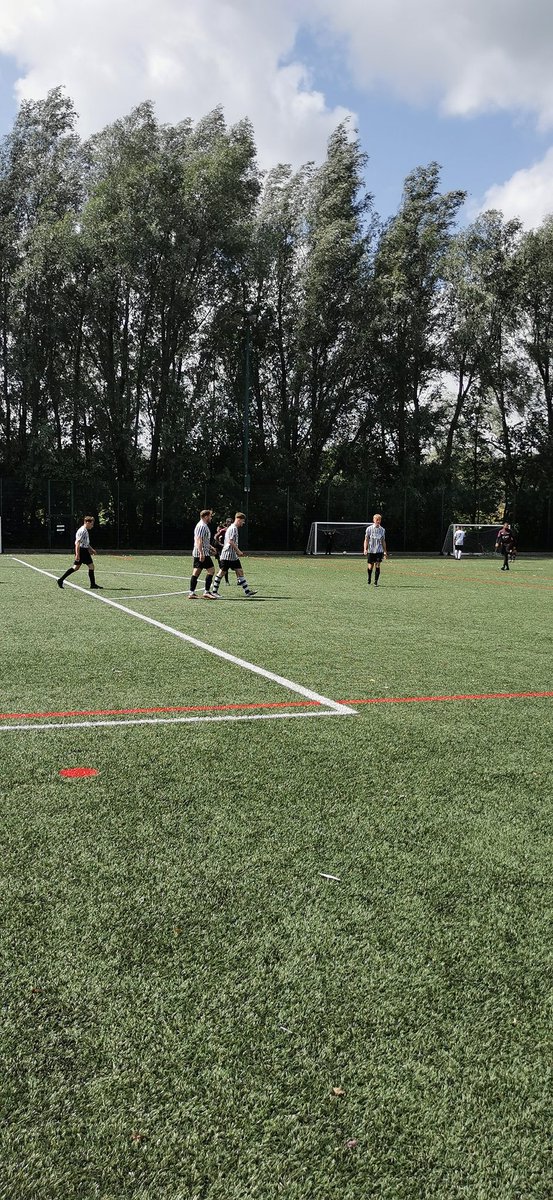 Nipper (Rick) makes it 3 nil following good work from Niall