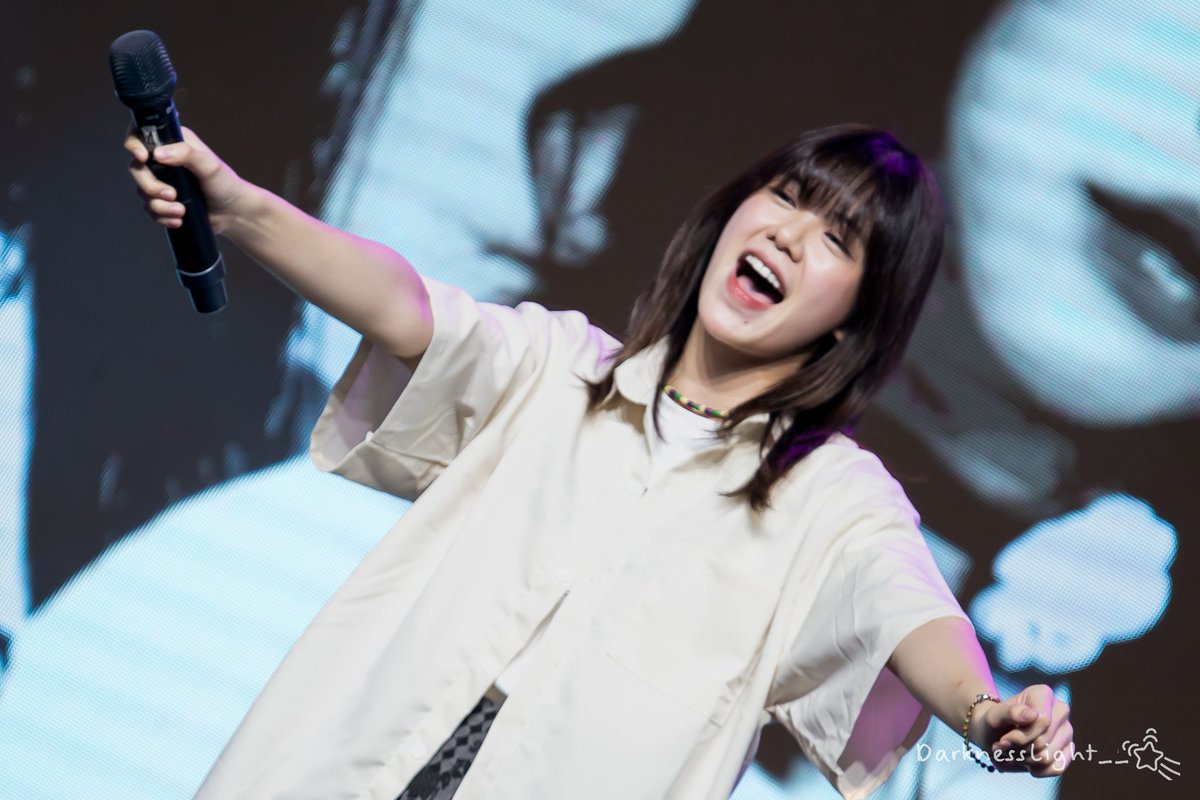 DarknessLight__'s tweet photo. ยังป่วยอยู่ แต่เก่งมากๆ

#WeeWeeraya #WeeBNK48 #IndyCamp #BNK48 https://t.co/xwVBSZEHwB