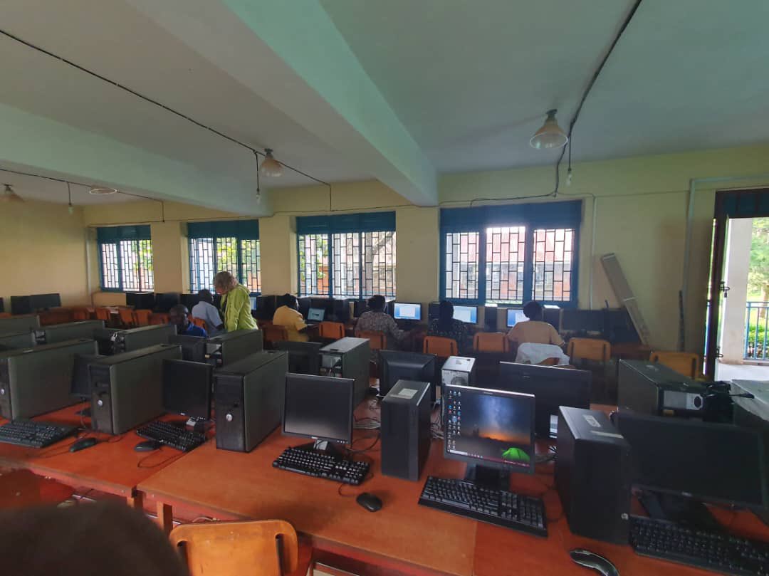 As a teacher of ICT, one of my roles is to advocate for #DigitalTraining for teachers in the school. We are doing this thru weekly ICT literacy trainings. We embarked on this project to help colleagues better integrate ICT in teaching & learning process! Together let’s go Digital