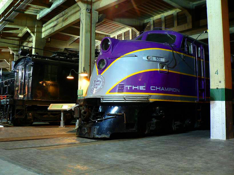americanrails's tweet photo. Restored Atlantic Coast Line E3A #501 sits quietly inside the North Carolina Transportation Museum's roundhouse in Spencer on July 3, 2012. Dan Robie photo.

https://t.co/xNd5DJobtp https://t.co/LSngjeaaYk