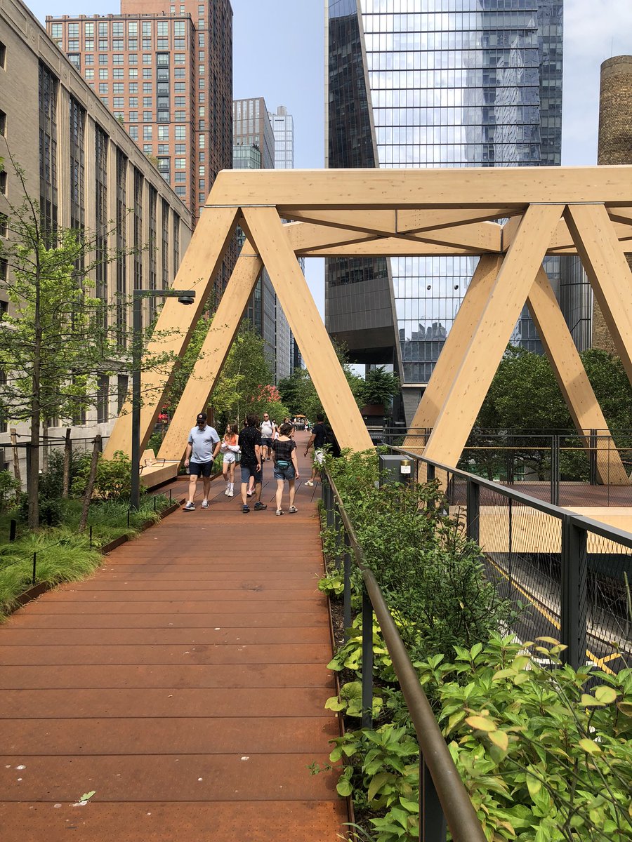 i'm deeply fascinated by the new high line connector and the version of nyc that it enables pedestrians to access - you could come from moynihan through manhattan west to hudson yards and down to meatpacking and only cross one actual street