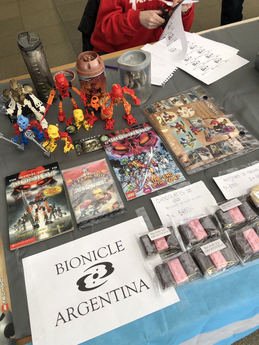 chicobionicle's tweet image. Lego convention in Argentina! Representing Bionicle for the 1st time 😁