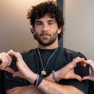 hasanthehun's tweet photo. PRIDE MONTH IS OVER I AM BACK TO BEING A FOE #NewProfilePic https://t.co/Yrq9BwF5ag