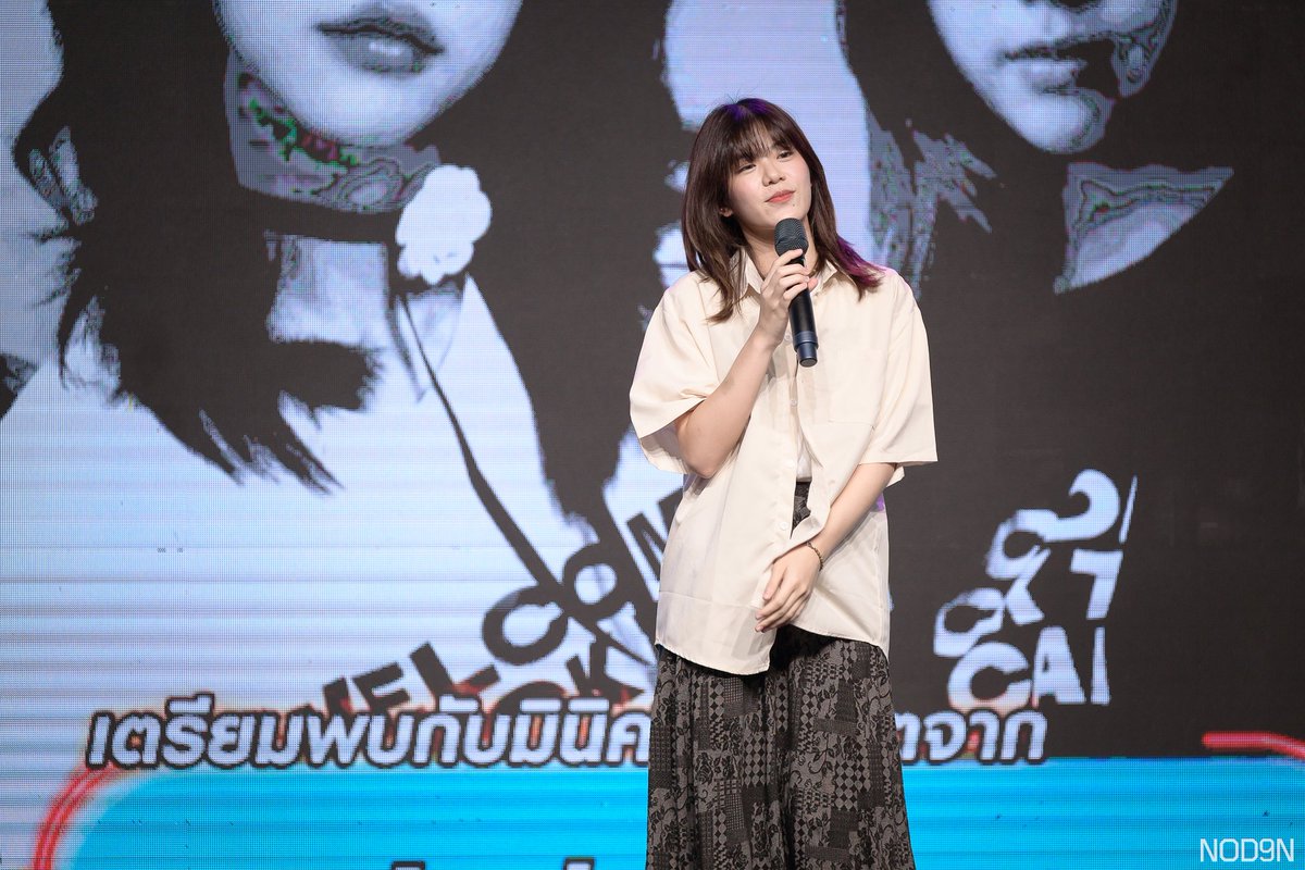 nod9n44's tweet photo. ฉันไม่เคยจะขออะไรจากดาว แต่หากว่าในคืนนี้ดวงดาวฟังอยู่ ⭐️ #WeeBNK48 https://t.co/nCHYA8U9rb
