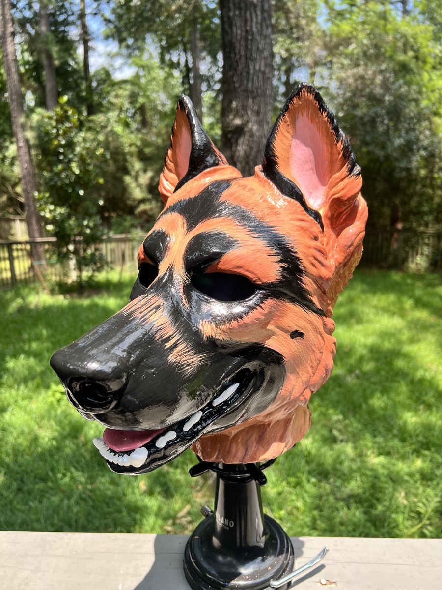 SnapJawForge's tweet image. Can you feel it? That growing rumble of pure… anticipation?

It’s time for a Snap Jaw raffle! We want to 💥blow this up💥 bigger than any we’ve done before!

Follow, RT and comment tagging 2️⃣ friends you want in your pack to win 1 custom hood &amp;amp; 2 blanks!

Raffle ends on the 15th