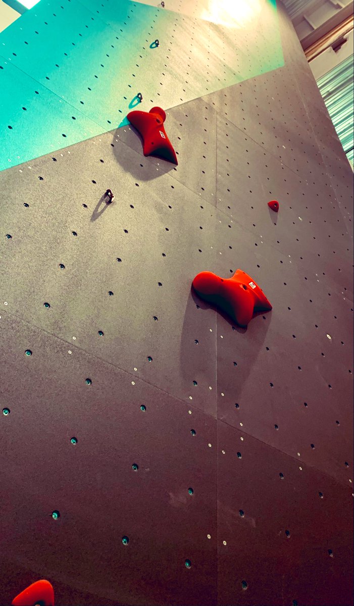 SMSCAspire's tweet photo. This place is where it’s at! What an absolutely awesome experience #Climbing #Slacklining #Bouldering #Workout #Gym #Food &amp; #Fitness at Parthian Climbing Wandsworth (Southside)🙏🏽❤️🧗🏼‍♂️

@Parthian_LDN @SouthsideSW18 @Arcteryx https://t.co/U7YroY64v9
