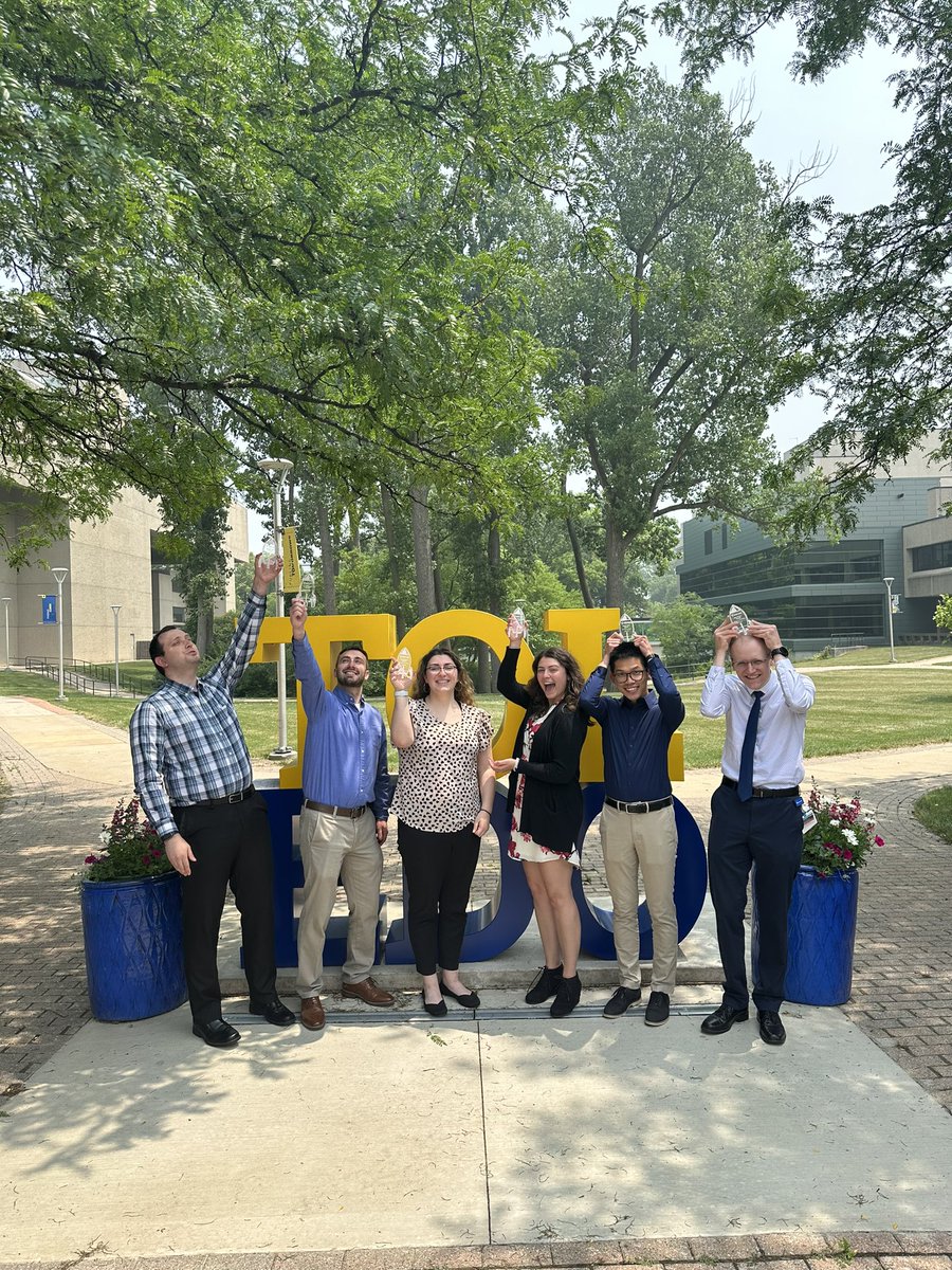 voRIC0nazole's tweet photo. So proud of these graduating residents ❤️ they all took ownership of antimicrobial stewardship to the max the entire year. Glad to keep 4/6 on staff at UTMC! 🚀 #IDTwitter #TwitteRx https://t.co/ywJXnvVVbv