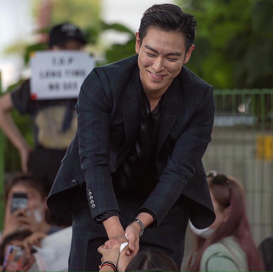 CSHGLOBAL's tweet photo. We would like to say that we are delighted with the amount of support we are getting even though the media is fvcking us up. I hope T.O.P. will notice that he has a lot of support from outside and from us. 

Thank you so much to everyone, especially to those who started this project. Let's keep supporting T.O.P. with his solo career. 💙

I STAND WITH CHOI SEUNGHYUN
#배우최승현을_존중하라 
#RESPECTCHOISEUNGHYUN