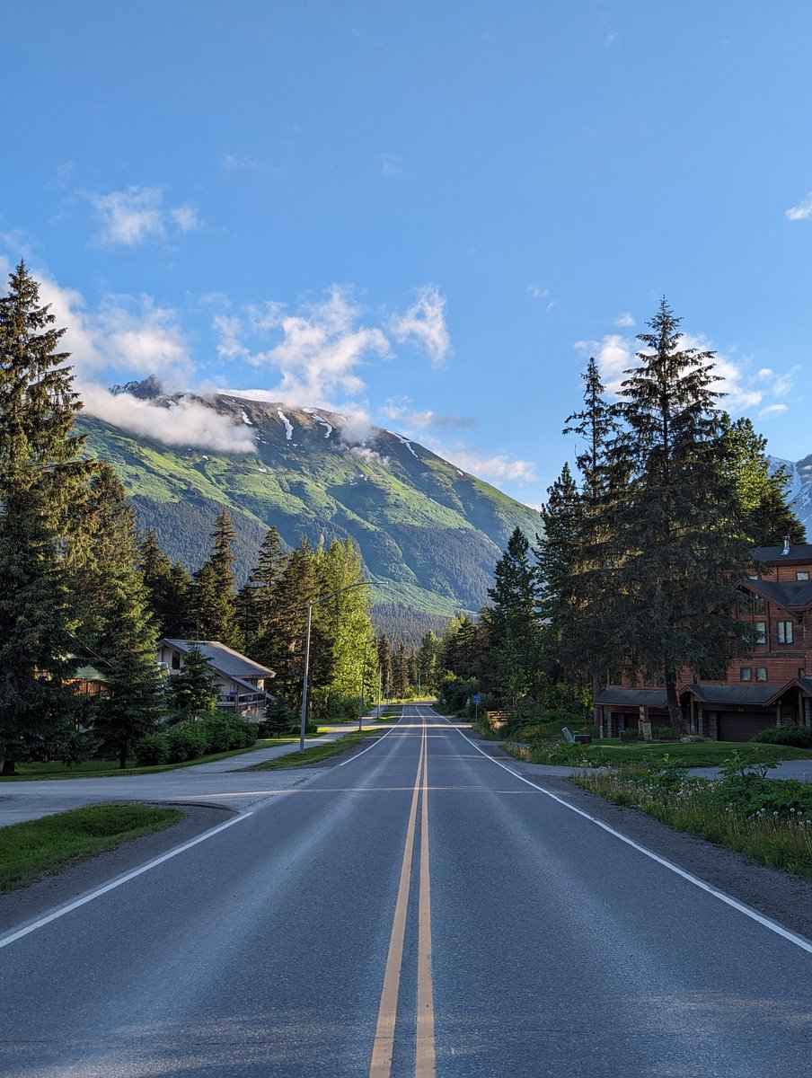 MattVanweelden's tweet photo. Out of the Florida heat for some much needed R&amp;R ⛰️🌲 #holiday #Alaska https://t.co/iLZj7RHQNC