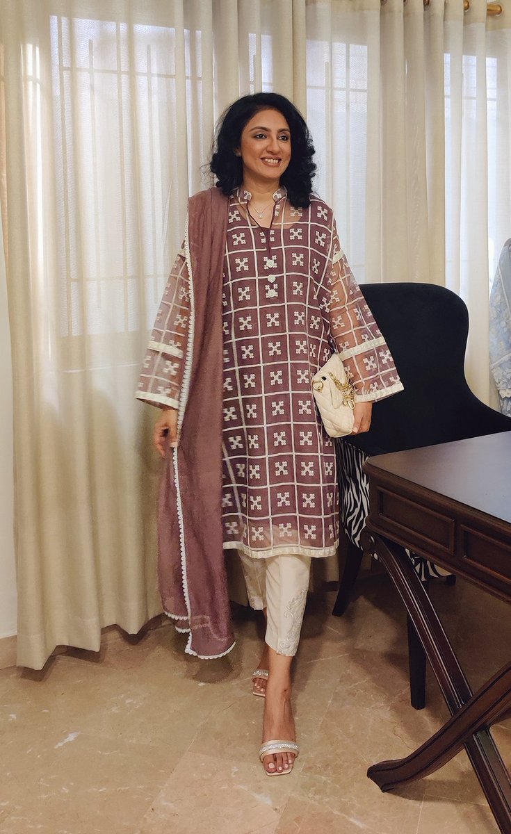 Zubia Motiwalla wearing an outfit from the #Monochrome Collection. Available at the upcoming exhibition on 7th and 8th July 2023 in Karachi.
.
#zubiamotiwalla #plum #net #embroidered #3pc #Karachi #usa #canada #dubai #qatar #australia