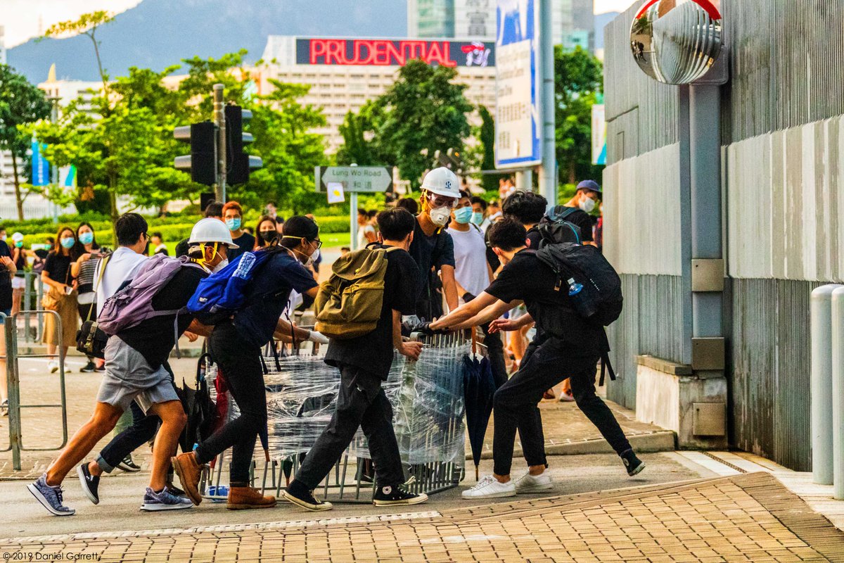 Some of my #photos from 2019’s #1July march in #HongKong. Like HK’s #8964 vigils, such #protests against the #CCP/#CPC & the #HKSAR #communists ruining & terrorizing the city are banned in today's #HKSAR #NSL #policestate. 
3/3

#FreeHK #LiberateHK #71 #FreePoliticalPrisoners