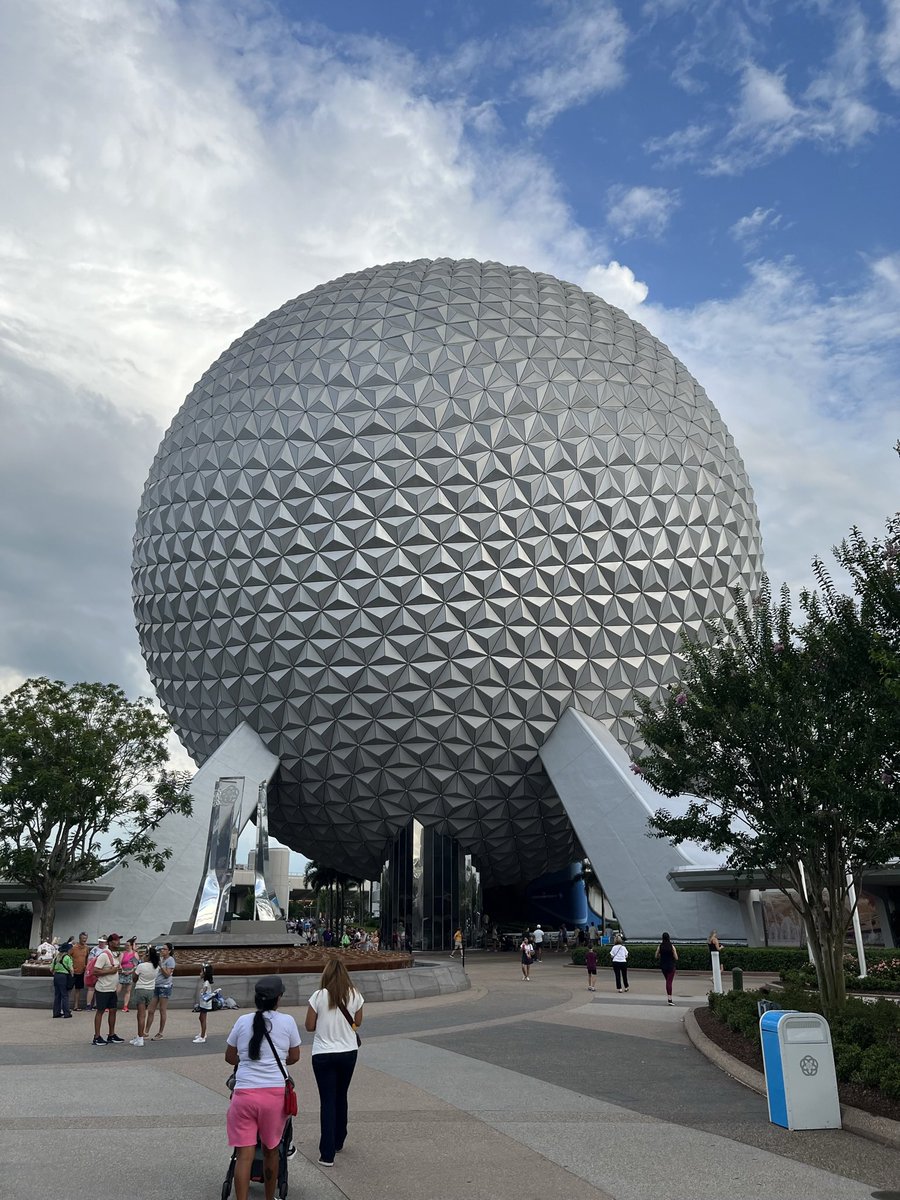 adam_ap_wdw's tweet image. Good morning from Epcot