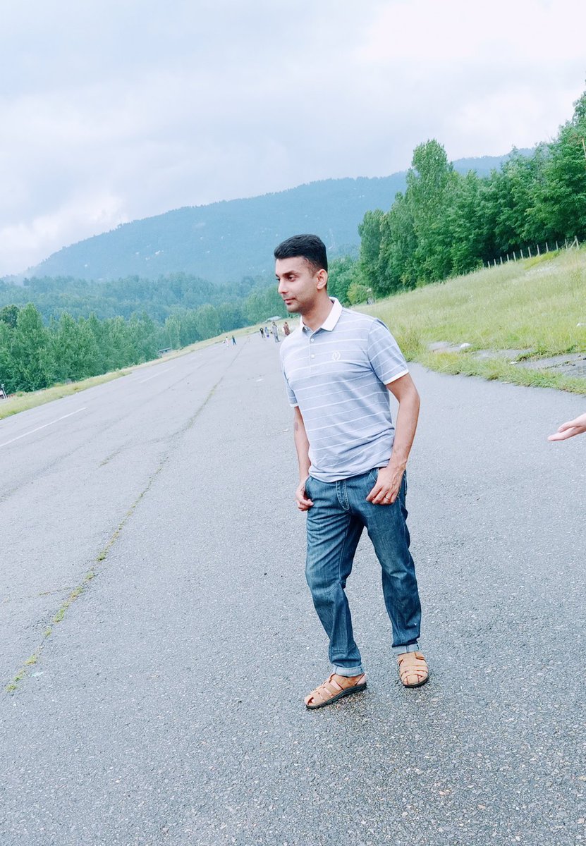 Zohaib_Zamaan's tweet photo. Beauty of Chak Airport Rawalakot https://t.co/kswAKNjuFE