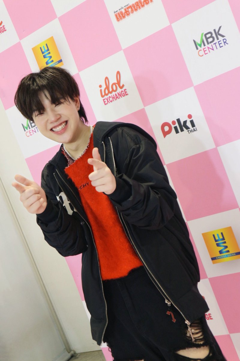 beyourjha's tweet photo. ไอ่เจ้าตาสองขีด –.–

#2flowtrainee #2flow https://t.co/P0j7oFkWRE