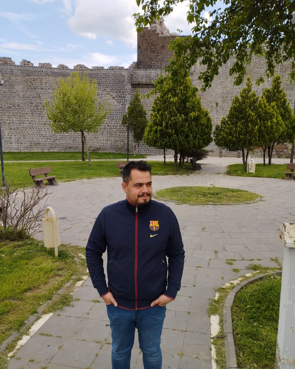 celikridvan2121's tweet photo. #Twitterda
Twitter da sorun tıne 😀 https://t.co/0ICtfiBIZm