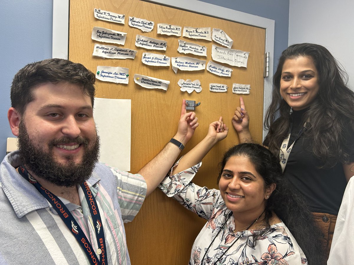 🍾 last day= pinning day. Congrats Shaina, Ben, and Vahini!!