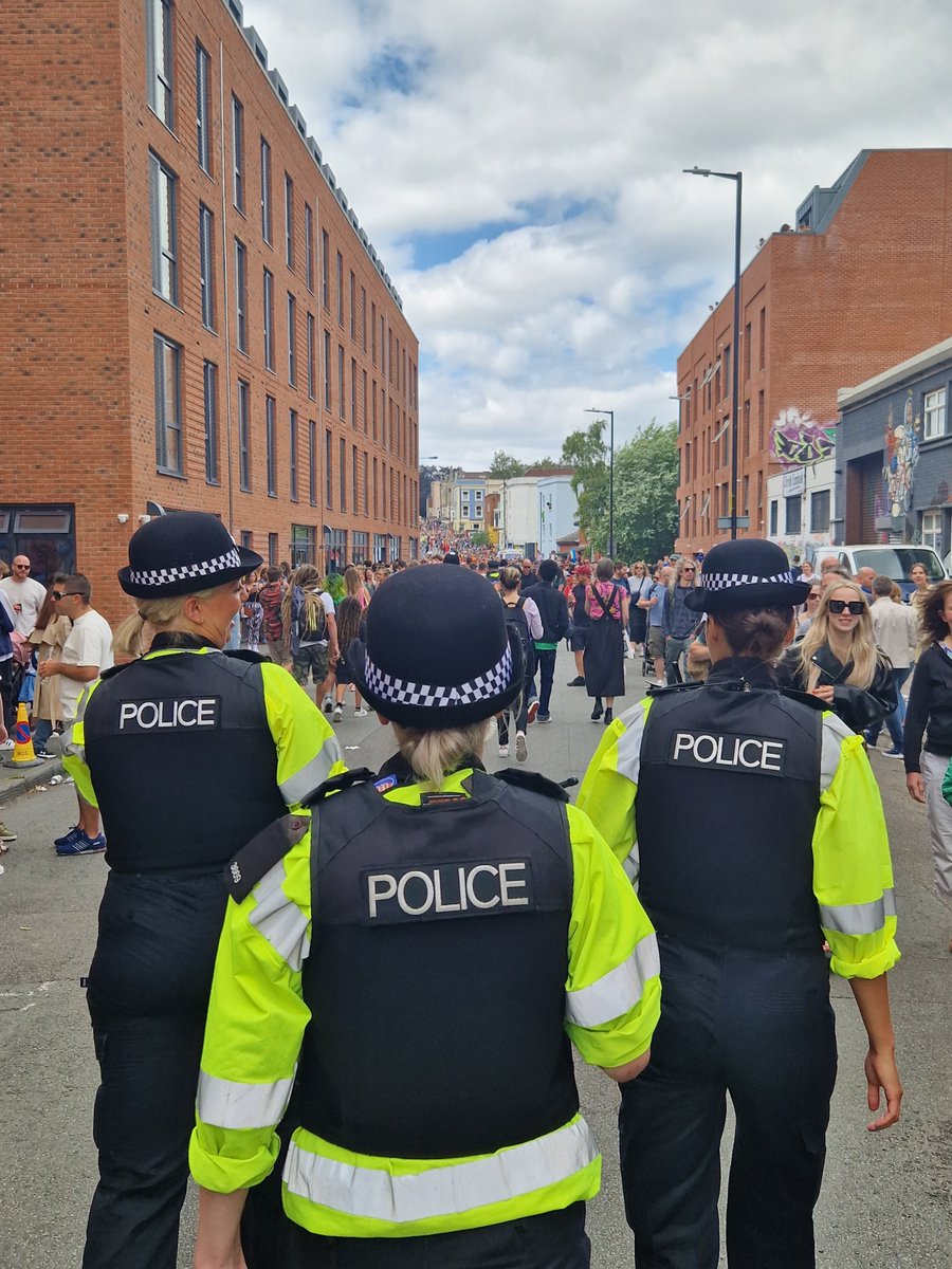 ASPBristol's tweet photo. The procession may have come to an end but the carnival is in full swing.

Our police officers are out and about so if you have any questions or concerns, please do come and have a chat.

@StPaulsCarnivalBristol #StPauls2023 #StPaulsCarnival #UKPolicing #ASPolice @ASPolice https://t.co/EmeIIlniWI