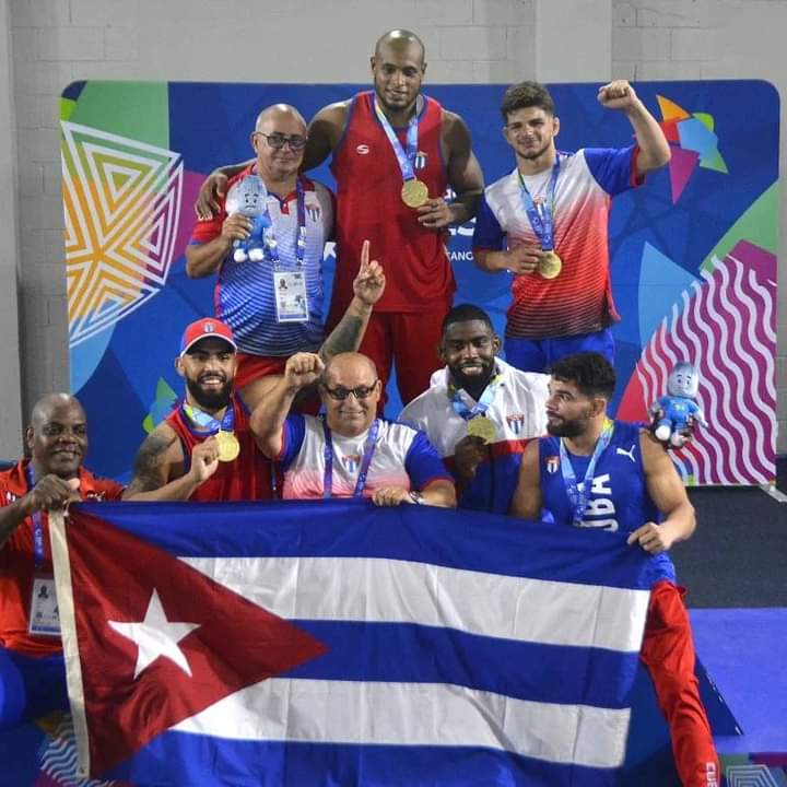 La juventud cubana siempre ha sido protagonista de las principales victorias de la patria. Cuba va. #AnapCuba #AnapHolguín @DiazCanelB @MMarreroCruz @DrRobertoMOjeda @RafaelAnap @ErnestoSV8 @NavarroANAP