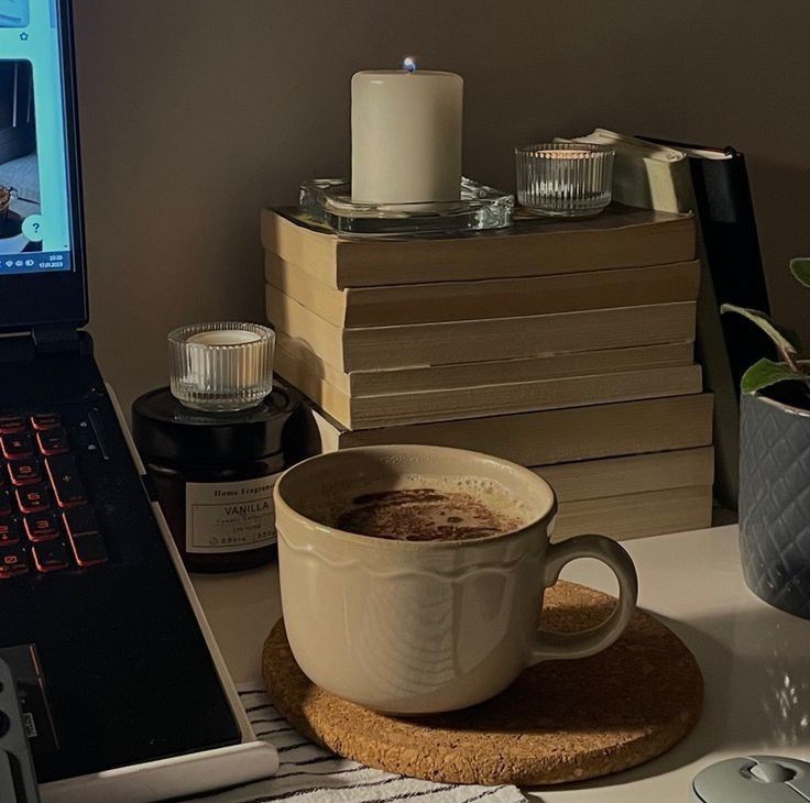 vikdemic's tweet image. ⌕ : #studytwt | #studytwtbr | #collegetwt 

 ͏ ͏々  victoria, estudante escolar. 
 ͏ ͏々  aprendendo 🇬🇧, 🇪🇸 e libras. 
 ͏ ͏々  rotina de estudos.
 ͏ ͏々  foco : direito.
 ͏ ͏々  istp. 

🏛  : “Educate the children and it won't be necessary to punish the men”  —  Pythagoras.