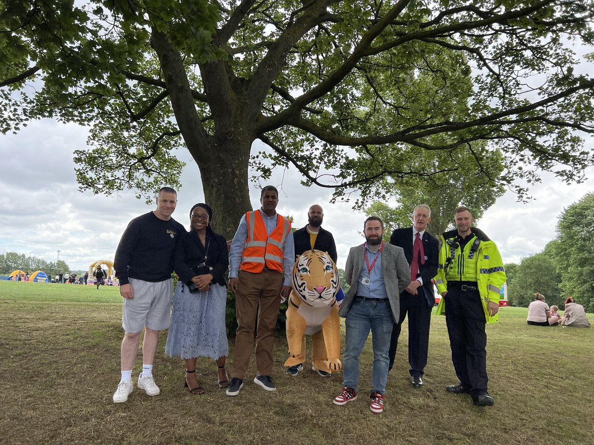 Building communities great day at lark in the park @BoxingLeeds @asgharlab @nkele_manaka @FarleyLabour