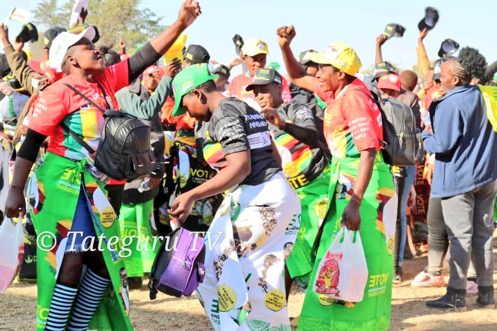 nicolehondo's tweet photo. #2023ElectionsZW
#WhyED
Ahead of the Presidential rally;
-44 boreholes were  drilled. 
Today the President donated;
-Pfumvudza inputs including fertilizer and seed and
-10 000 chicks to 1000 vulnerable families. 
The Second phase of ICT labs across Mat South has begun, with schools being given computers. 
-Presidential goat scheme was also extended (3 goats to each Chief, 2 goats to each Herdman, 1 goat to each village head). 
-garden seed pack including tomato, cabbage, rape, onion were also given to everyone that came to the rally.
#Bulilima
