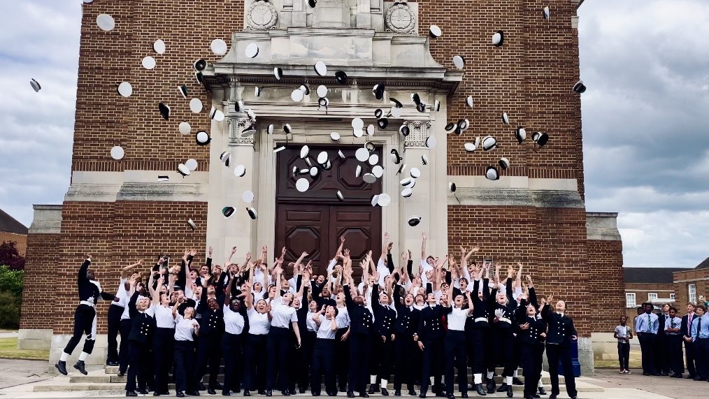 Simon Lockyer tweet media