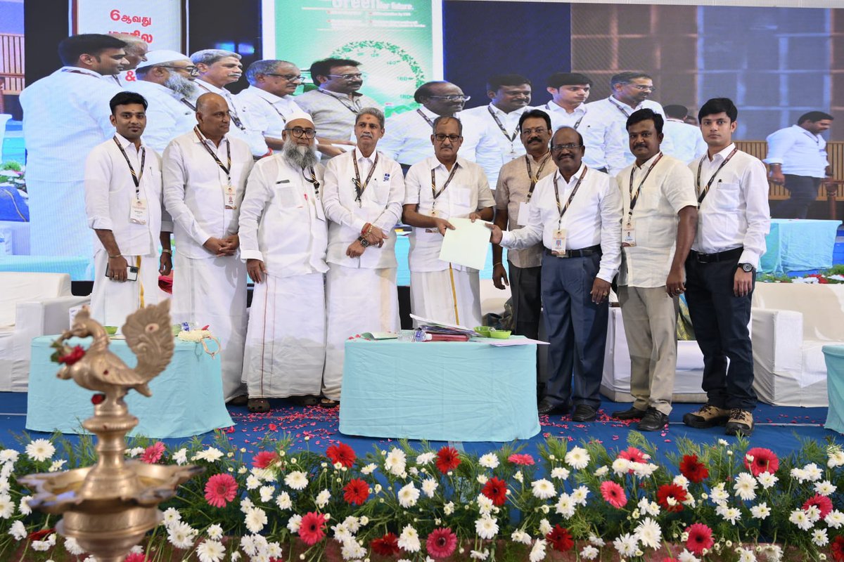 Dindigul District Petroleum Dealers Association members joined as a Life member in TNPDA during the TNPDA AGM at Madurai