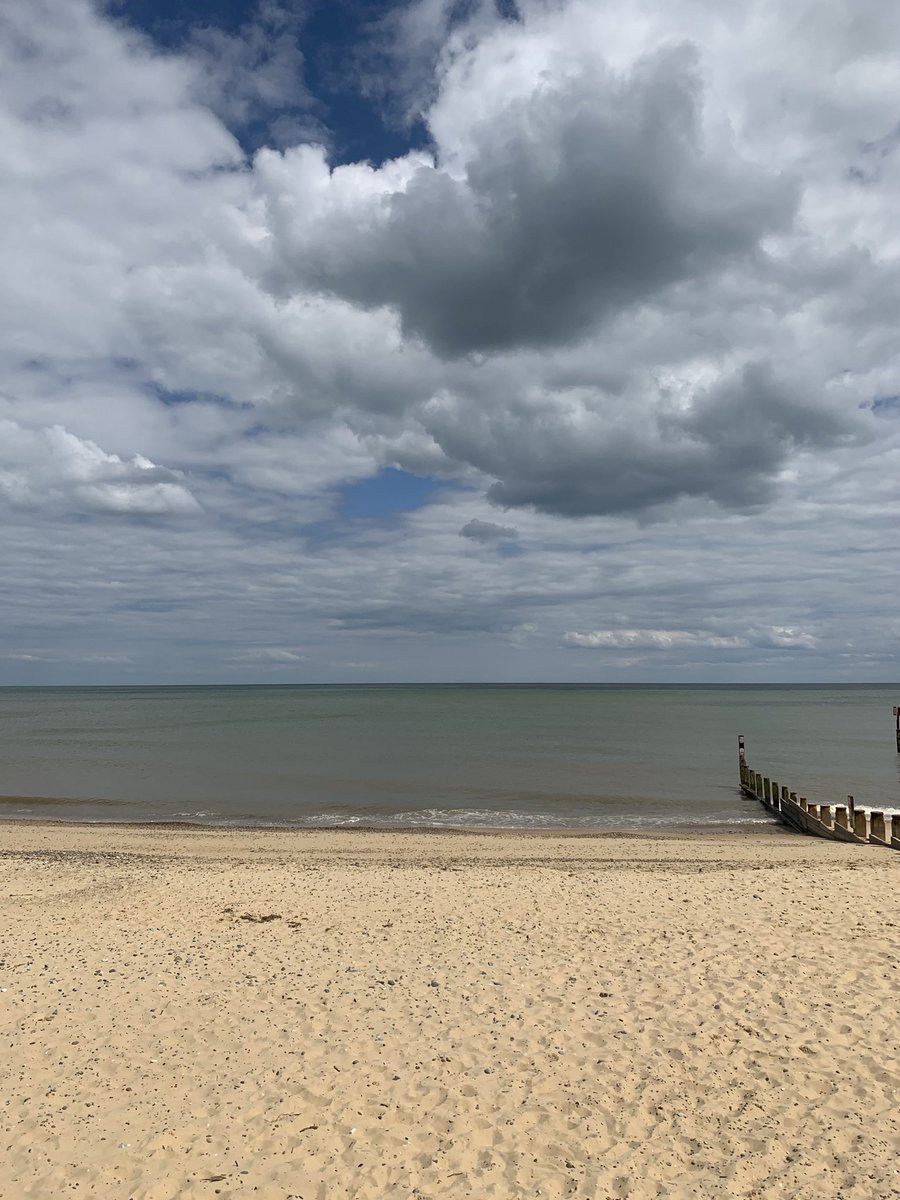 ZoeClarkOsteo's tweet photo. Day 1 of #WalkForEndo! I’m walking 8k steps a day throughout July to raise awareness of #endometriosis and raise vital funds for @EndometriosisUK https://t.co/jOYNhxFwOR https://t.co/Y6QckLIaRk