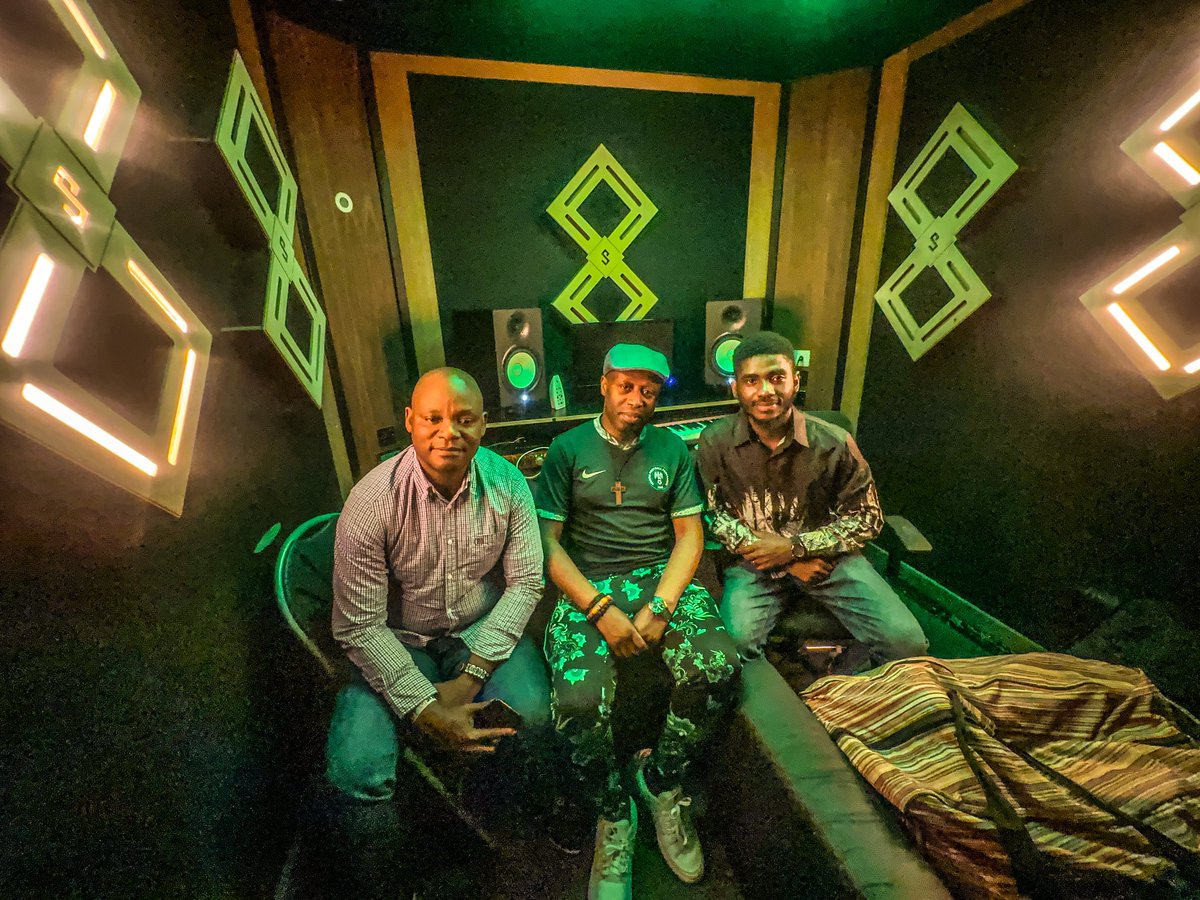 ShoggyShoggz's tweet photo. Something huge is coming soon by God’s special grace 🔥🙂 

• LONDON: L-R: @MichealErinoso • @ShoggyShoggz &amp; @24Eldaz 🤐

#MyTwitter #Halftime #Fulltime #タイタニック #API制限 #たかほー #Igbo #HappyNewMonth #JPegs #MayJuly #1337Pro #July2023 #HelloJuly https://t.co/GQHWG5i2xi