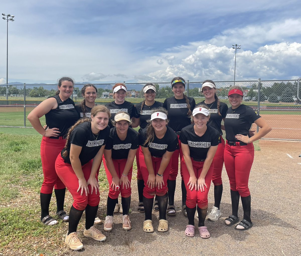 Team ready to start bracket play today! First game at 2:00 MST versus TX Glory CC, Louisville Sports Complex Field 4!! Coaches come take a look at this talented squad!! 🧨🥎