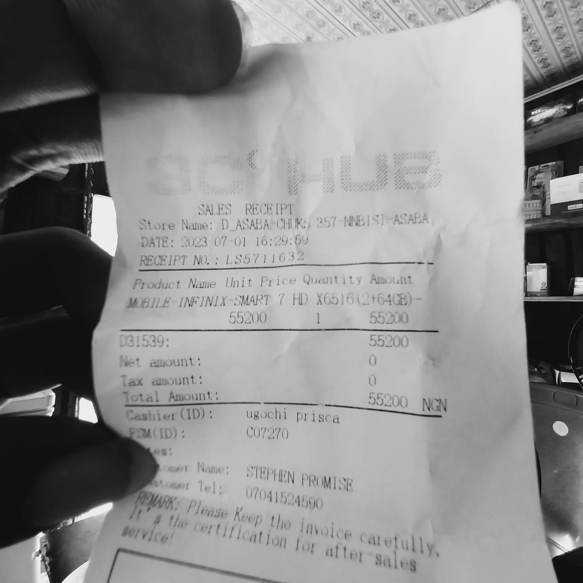 Sonofigma's tweet photo. One of the possibilities of crypto you can explore the real world with through @SpendwithTred is walking into a digital gadget hub empty-handed (Zero Cash) but leaving with a brand new mobile device I got my dad.

In other words, I paid with crypto conveniently like Odogwu! 😂🔥 https://t.co/yvLGnRcJdC