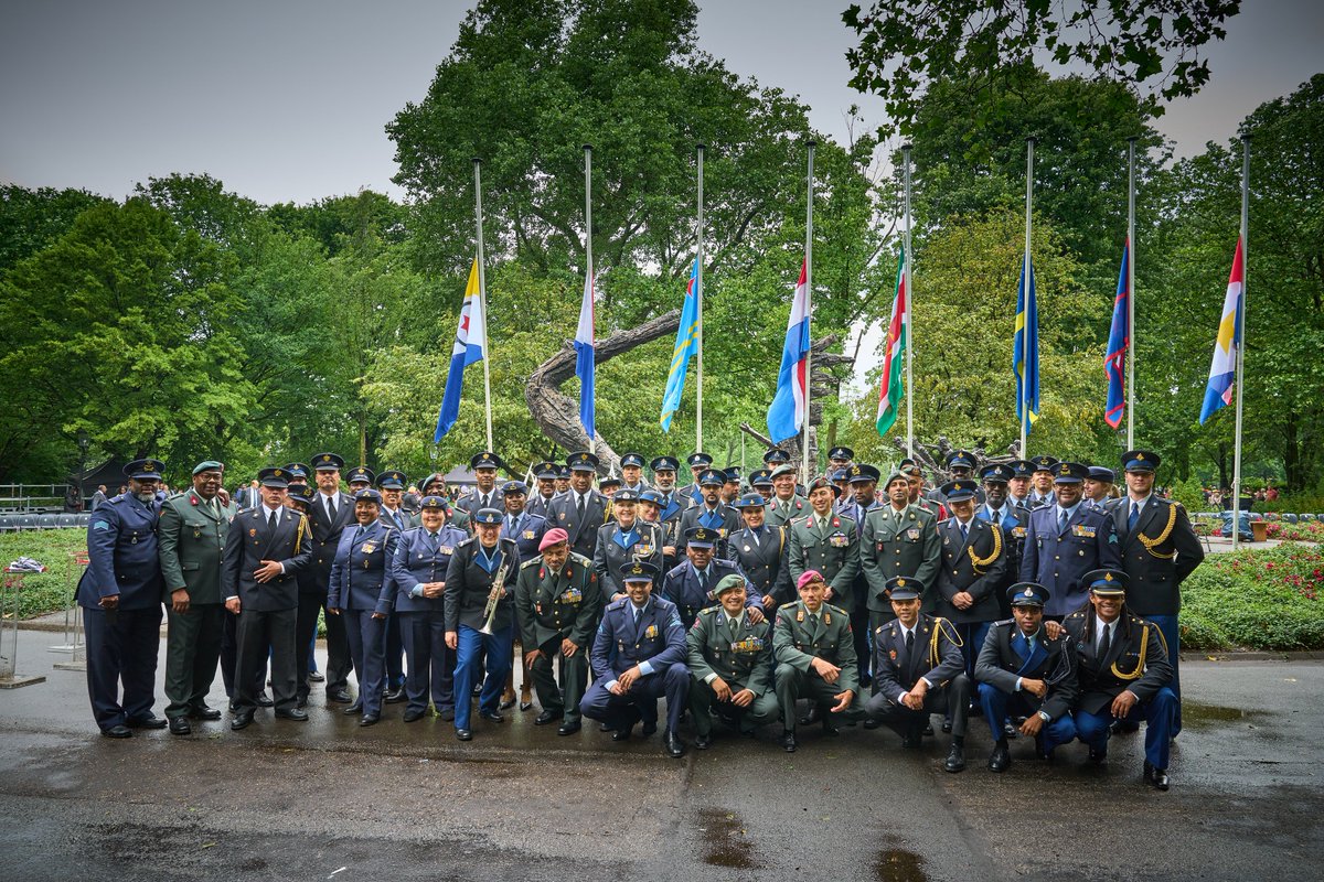 De Nationale Herdenking #Slavernijverleden in het #Oosterpark vormde vandaag een historisch moment. Maar we zijn er nog niet. Het is en blijft onze plicht om te werken aan een samenleving die recht doet aan iedereen, ook binnen @Defensie. #ketikoti