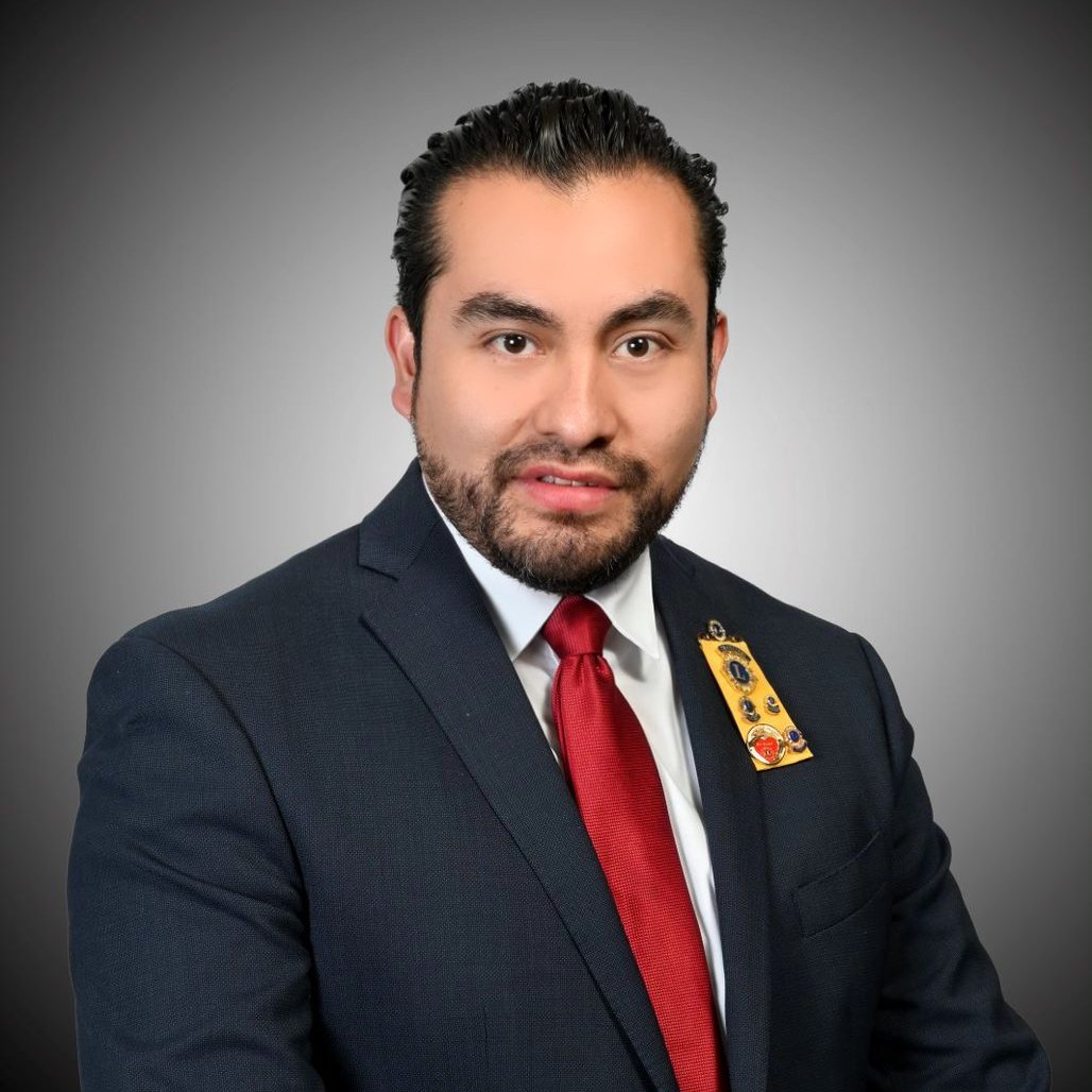 CAMBIAR es permitir que la VIDA nos haga ser MEJORES

Hoy inicia un año Leonístico nuevo, agradezco a las y los compañeros leones del Distrito B-6 Club de Leones la confianza por elegirme como Primer Vicegobernador, trabajaré con toda dedicación por tener un mejor Distrito.