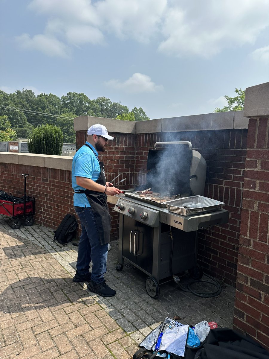 Montserrat Riddle tweet media