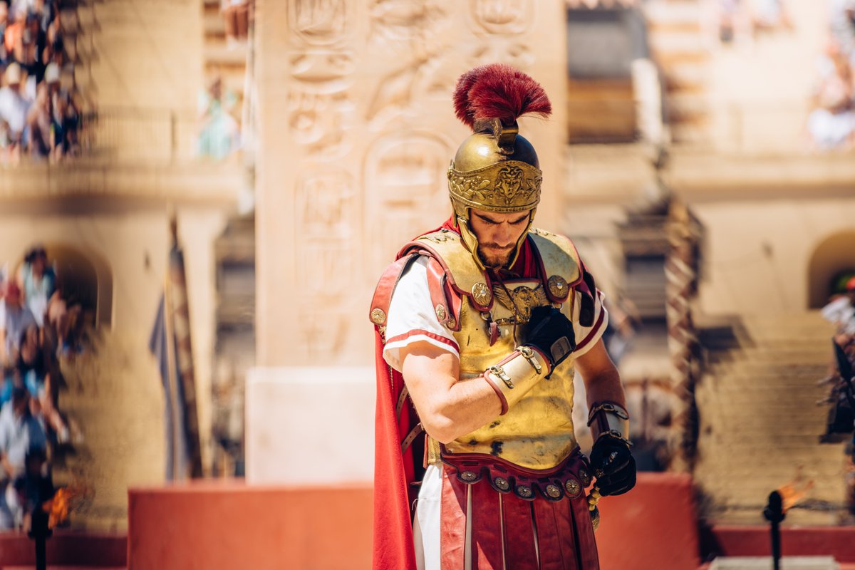 Puy du Fou tweet media