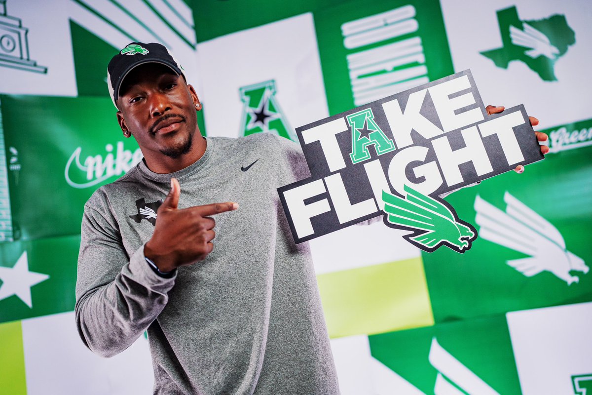 MeanGreenFB's tweet photo. #TakeFlightUNT 🟢🦅 https://t.co/HGUEpgopP0