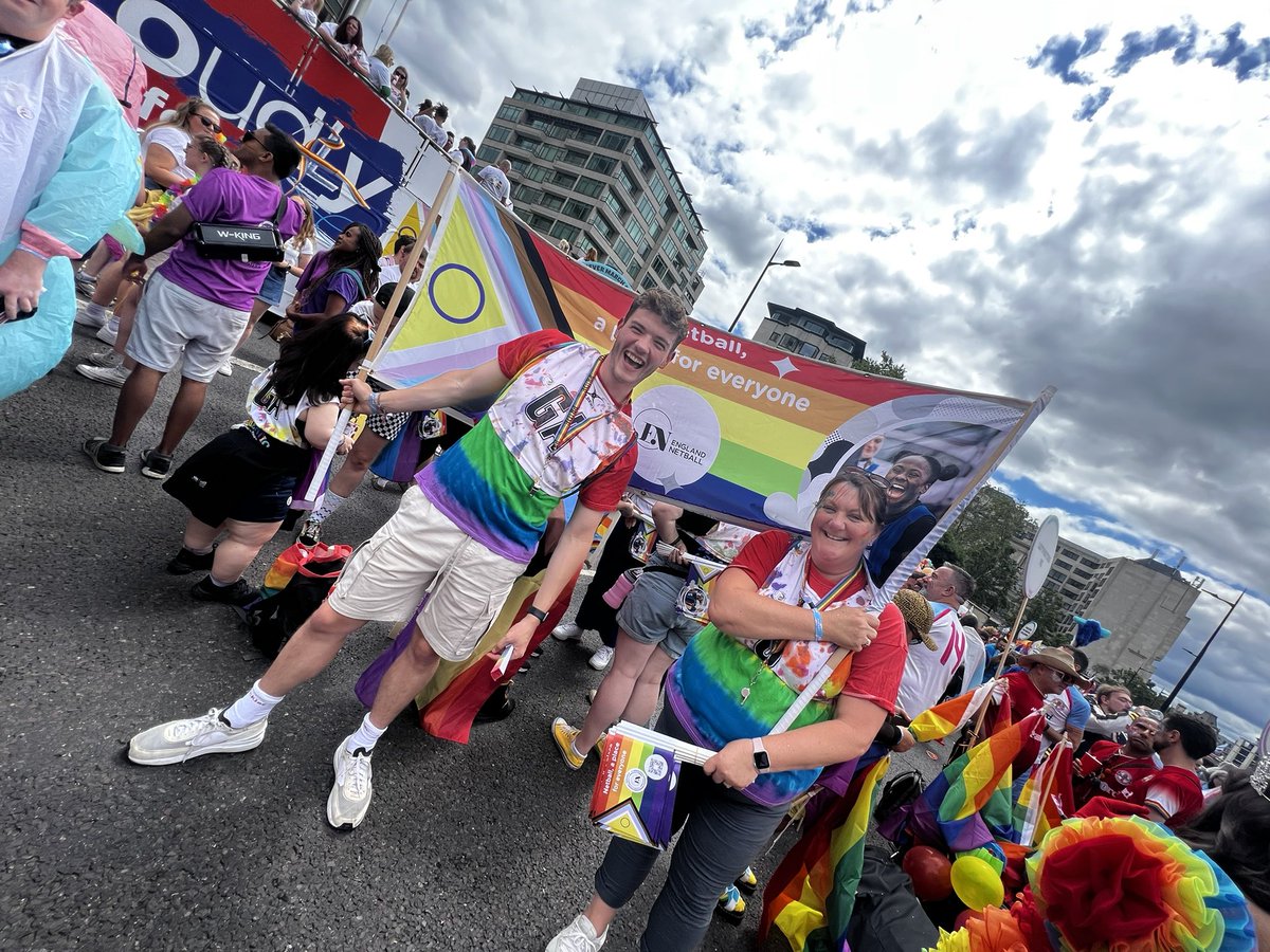 samcbg's tweet photo. Day of Pride 🏳️‍🌈with @EnglandNetball @Rudderz_A https://t.co/7ptPRPBSaI