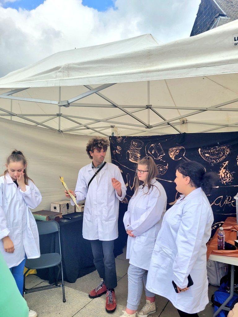 Our YO producers done a fantastic job of delivering their Escape Loom activity to young people and families at today's Sma Shot day. 
👏👏👏 one step closer to that silver arts award guys! <a href="/cccmoll/">Marie</a>  <a href="/FiYouthServices/">Fiona Taylor</a> <a href="/RenCouncil/">RenCouncil</a>