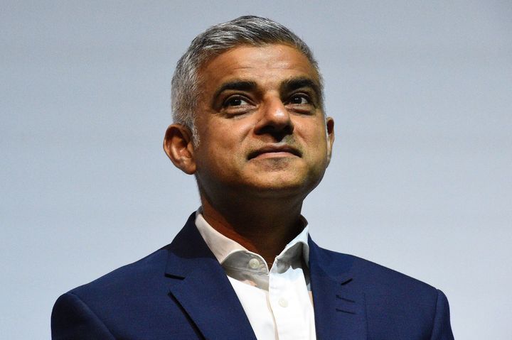 DavidPoulden's tweet photo. I say Sadiq Khan is the worst thing to happen to London since the blitz of the Second World War!
If you agree, drop a ❤️ retweet &amp; follow me! https://t.co/A0U2mwK0GV