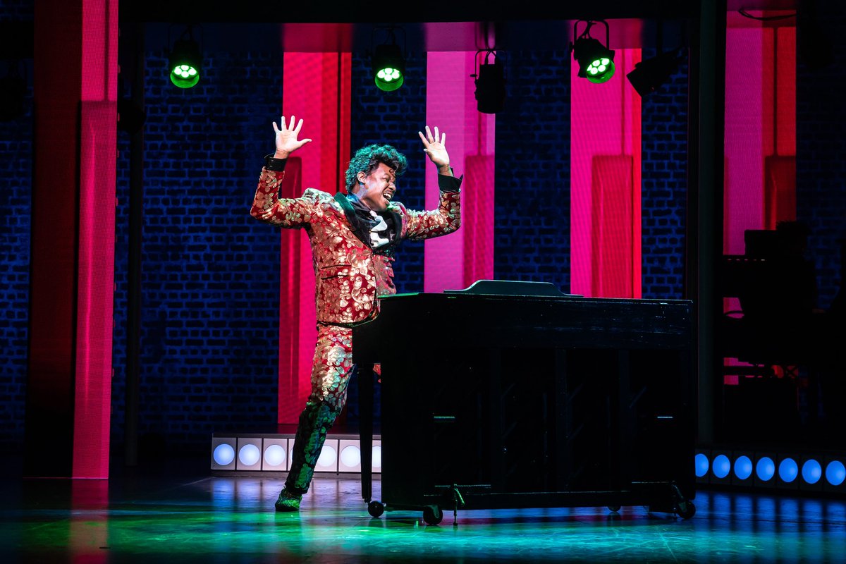 PersonalityChi's tweet photo. If you’ve not seen Miles Boone cuttin’ it up as “Little Richard”, you are 👏miss 👏 ing 👏 out. 

📸: Liz Lauren https://t.co/blQqEAmg9i