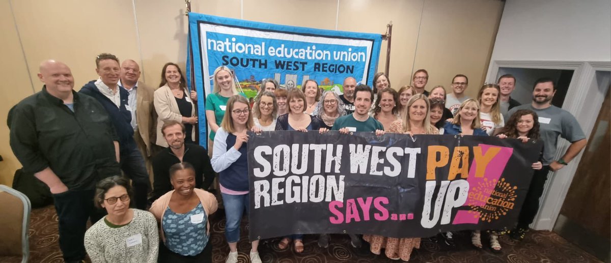 Great end to a fantastic day! SW Reps going out to change the world! 

@NEUnion #SaveOurSchools #PayUp @cyclingkev @MaryBoustedNEU
