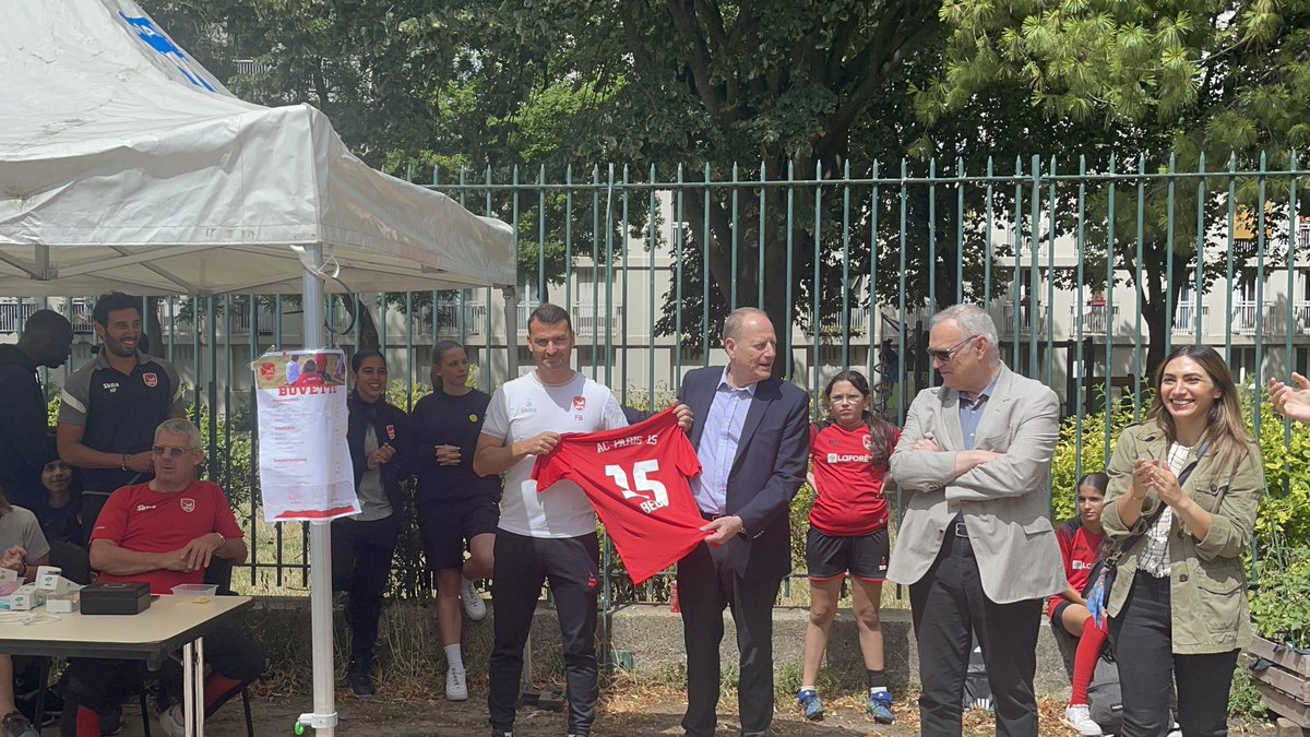 Ozlem Orakci tweet media