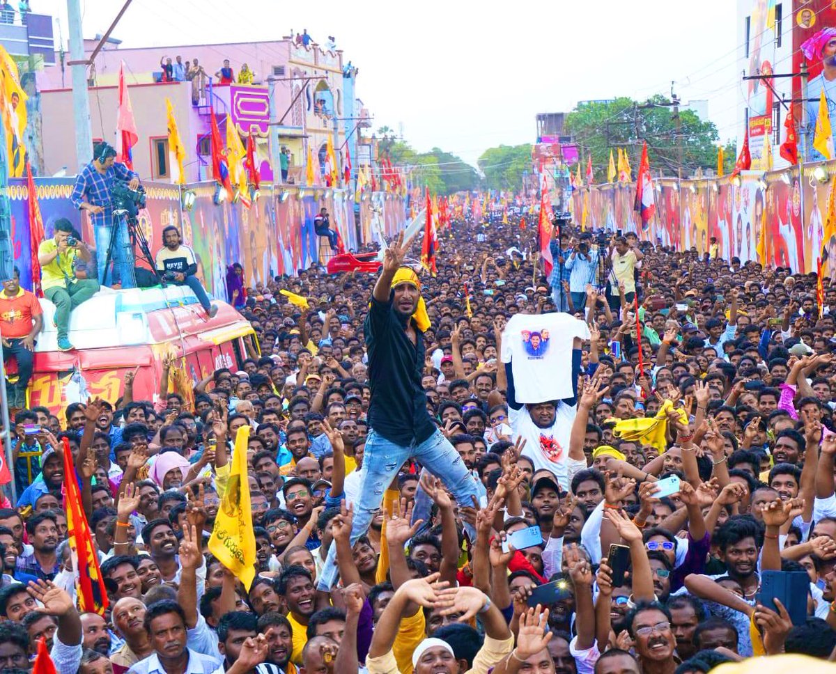 The real intent of #YuvaGalamPadayatra is now evident ! #AndhraPradesh #YouthPolitics