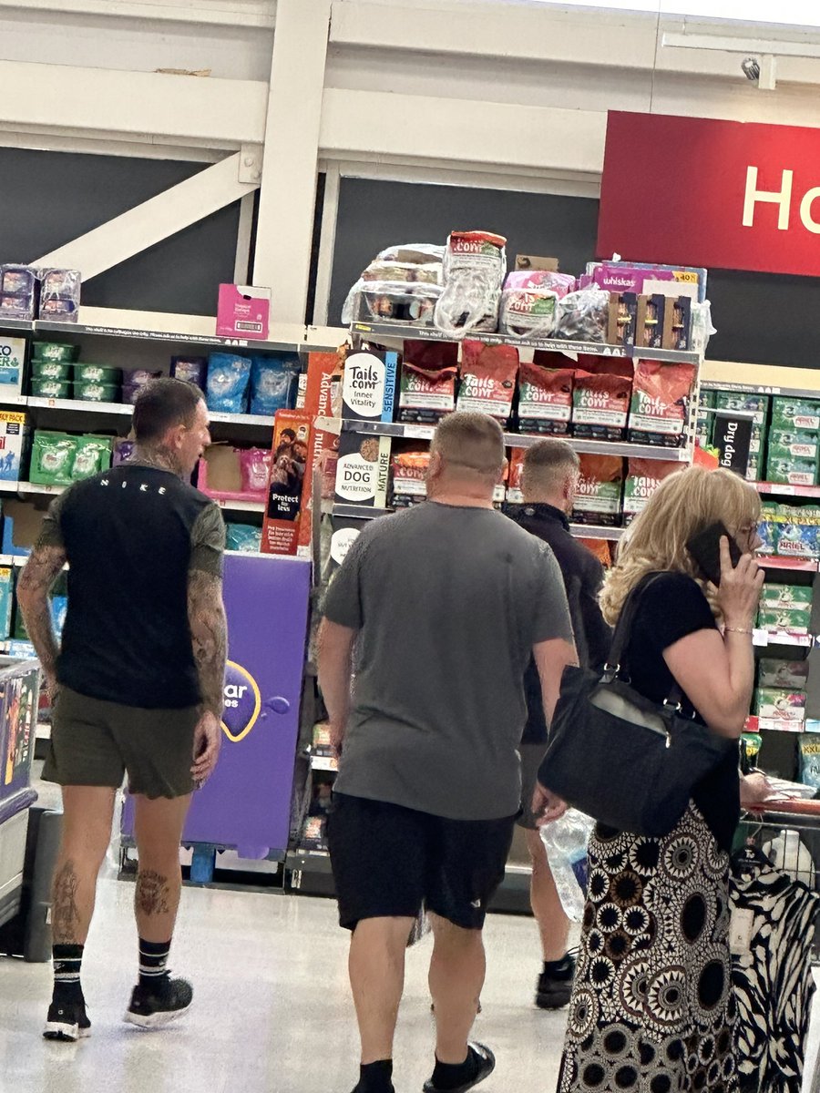 Hi @sainsburys ,3 foreign looking men acting suspicious in your bishop auckland store,the fat chap in the grey t shirt,sliders and socks has just tried to dip the lady’s handbag whilst she was on the phone #shares